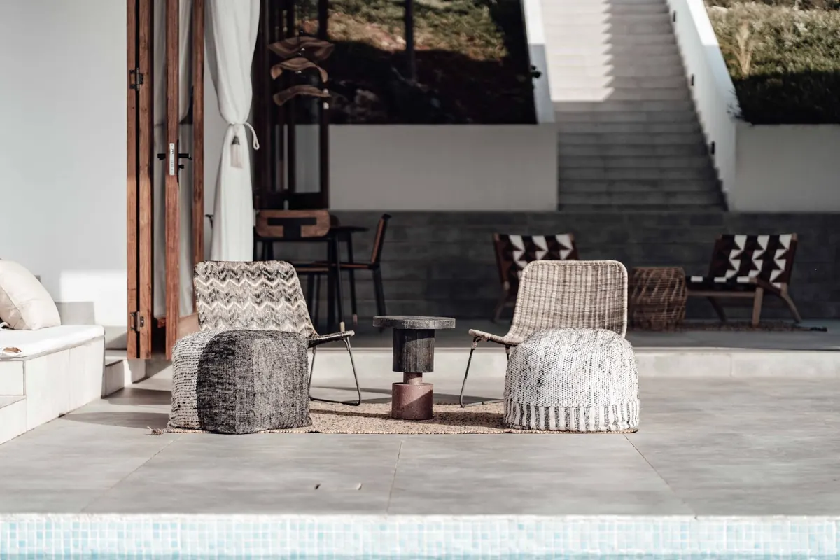 How to Choose the Right Outdoor Rug Size for Your Patio Layout